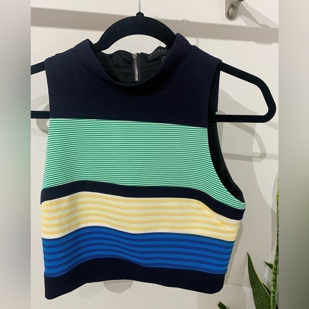 ENDLESS ROSE crop top - Size M - Top - Picture 2 of 4